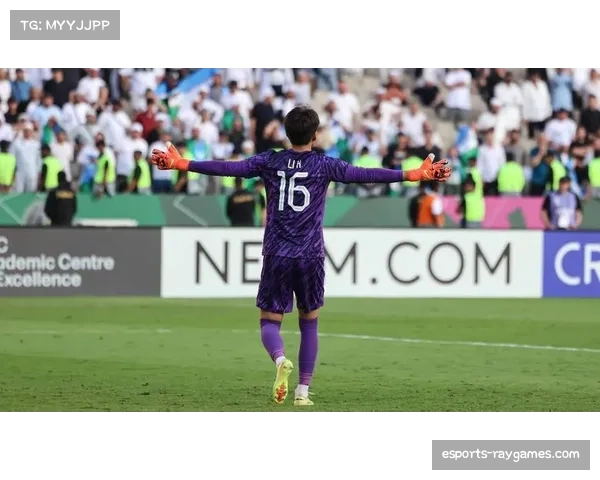 U23国足门将李昊亚洲杯点球大战前查看对手习惯纸条细节曝光